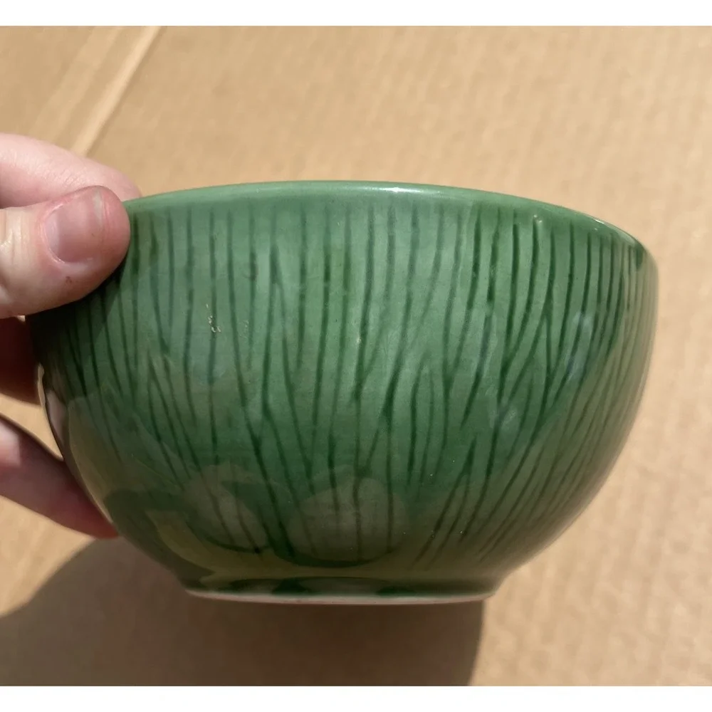 Tabletops Gallery Westwood Green Ceramic Bowl Textured Dishwasher Microwave Safe